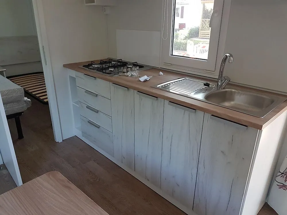Victoria Mobilehome In Centro Vacanze San Francesco Duna Verde Italien